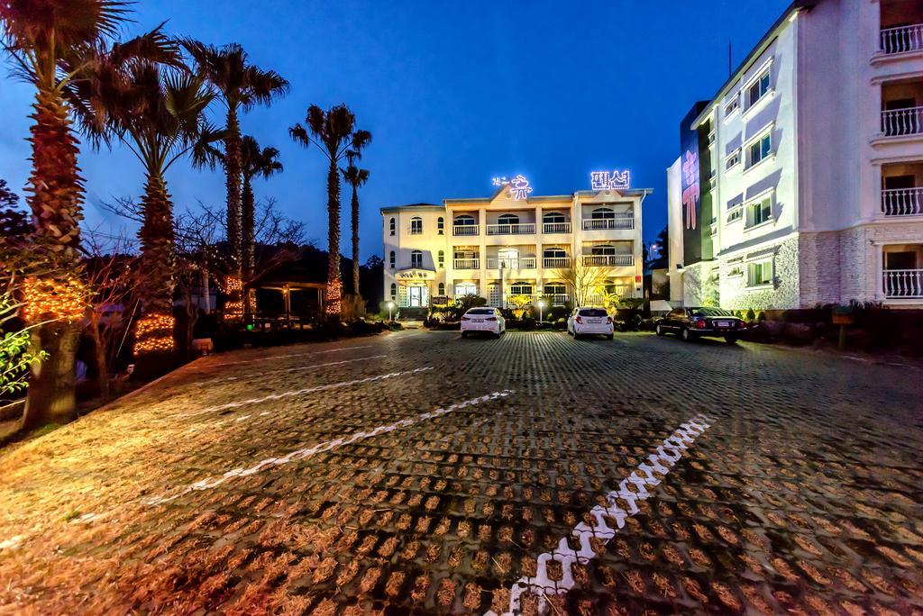 Jeju Hue Pension مدينة سيوجويبو المظهر الخارجي الصورة